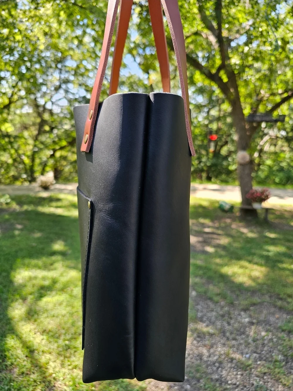 NWT AP Portland Leather Goods Small Classic Black Tote with Tan Handles(Tandles)